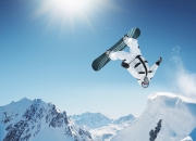 开云体育视频直播-F1街道赛之夜，当引擎咆哮遇见迪马利亚的大场面基因