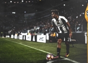 开云体育官方网站-乌克兰旋风席卷伯纳乌，卡瓦哈尔率队逆袭，皇马主场遭遇战术地震