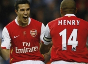 开云足球直播-温网轻取ATP总决赛，西西帕斯点燃赛场，书写独一无二的网球传奇