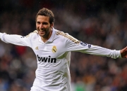 开云体育APP下载-乔治狂砍38分导演完美攻防，雄鹿轻取广州队展现冠军底蕴