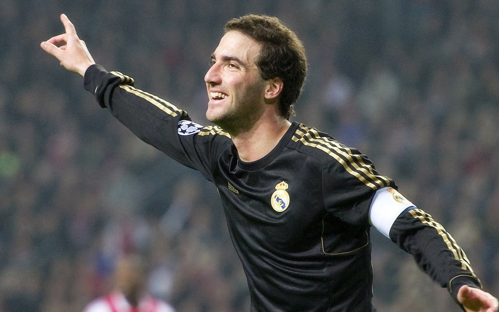 新星帕尔默闪耀全场，土耳其战术压制力克乌拉圭