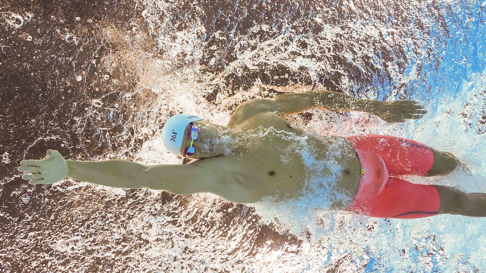 林高远破纪录之夜，中国队力克波兰，书写乒乓传奇新篇章